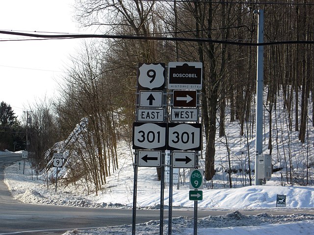 The intersection of NY 301 and US 9 in Philipstown