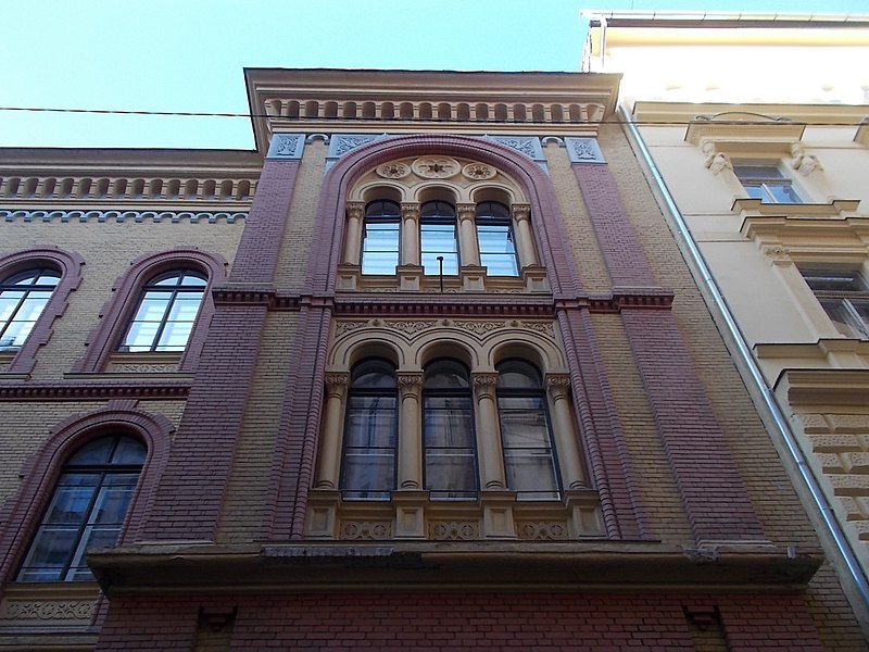 File:University of Jewish Studies, Avant-corps, 2018 Józsefváros.jpg