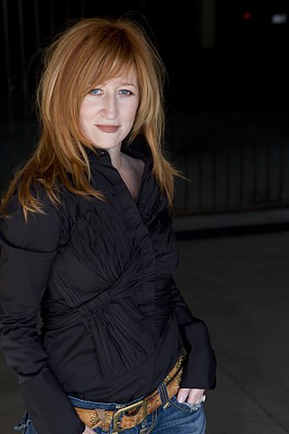 <span class="mw-page-title-main">Vicki Lewis</span> American actress (born 1960)