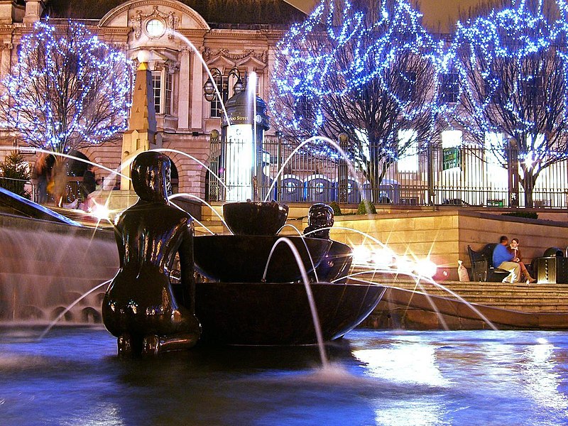 File:Victoria Square at Night.jpg