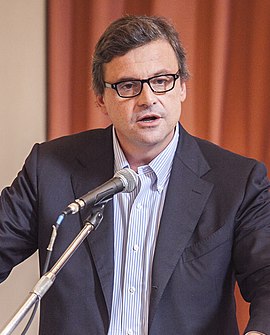 Carlo Calenda in 2019 XXVII Pontignano Conference day 3 (48824973117) (cropped).jpg