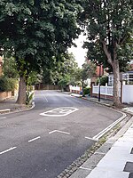 Zigzag in Queen Anne's Gardens, Bedford Park.jpg