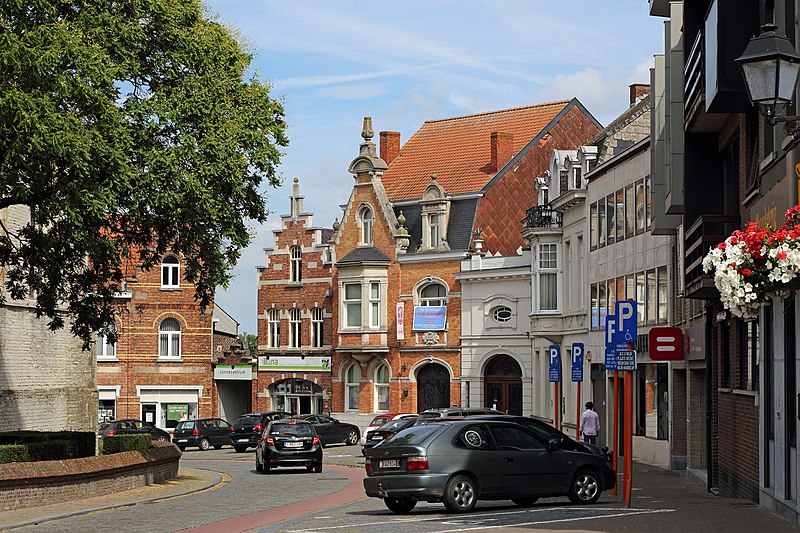 File:Zomergem Markt R02.jpg