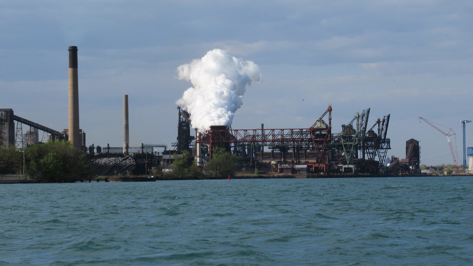 Остров 1 мая. Детройт остров. Detroit River.