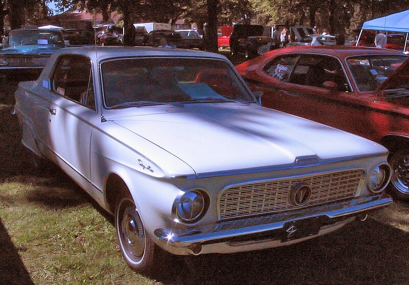 File:'63 Plymouth Valiant Signet (Auto classique Salaberry-De-Valleyfield '11).JPG