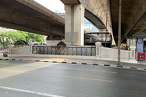 สะพานเฉลิมพันธุ์ 53