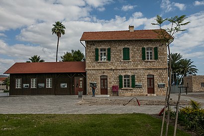 איך מגיעים באמצעות תחבורה ציבורית  לתחנת רכבת צמח? - מידע על המקום