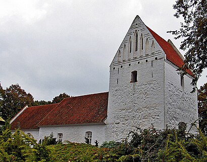 Sådan kommer du til Holevad Kirke med offentlig transport – Om stedet