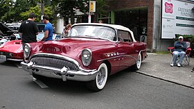 1954 Buick Roadmaster conversível front.jpg