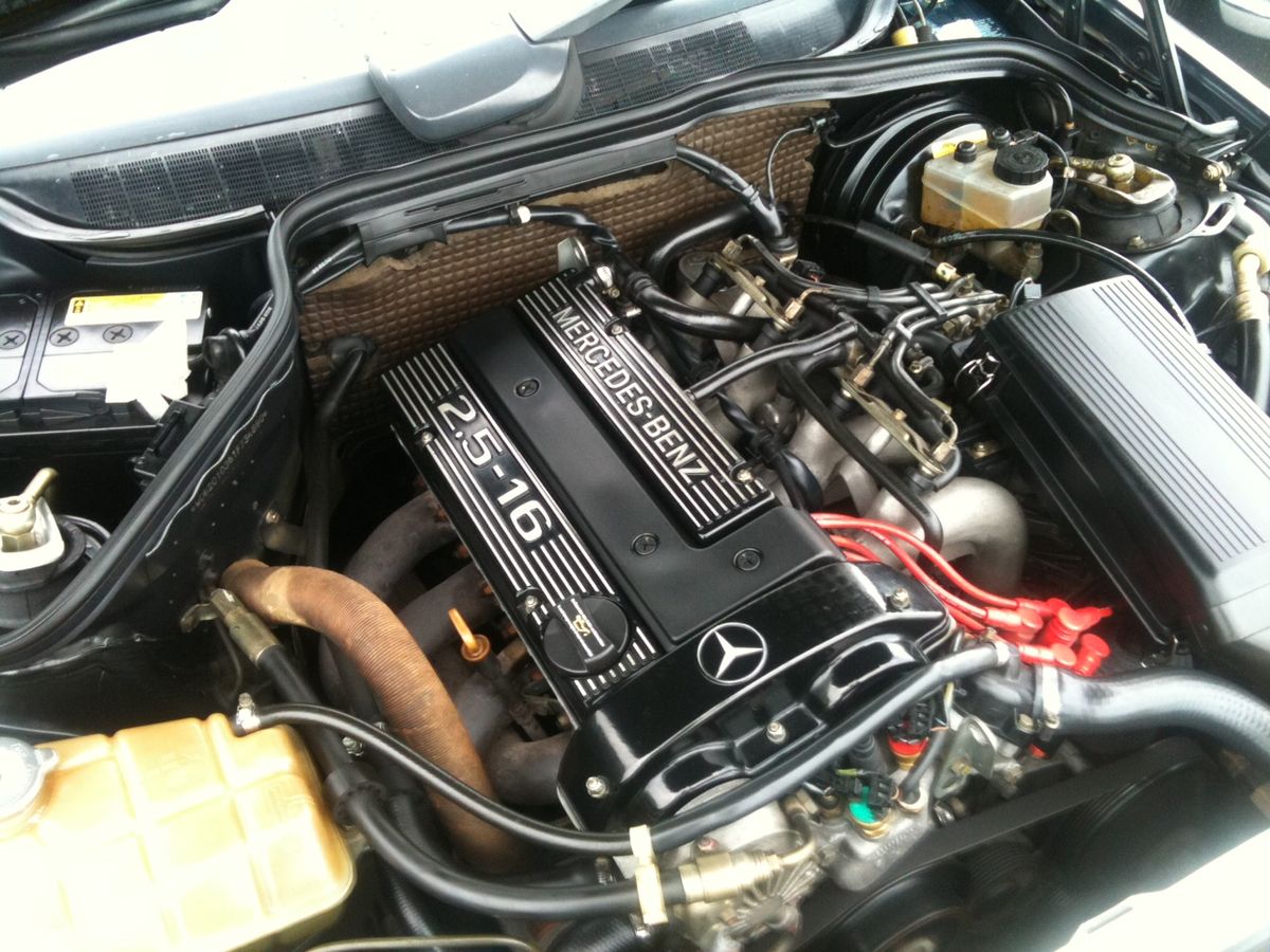 Mercedes-Benz M102 engine
