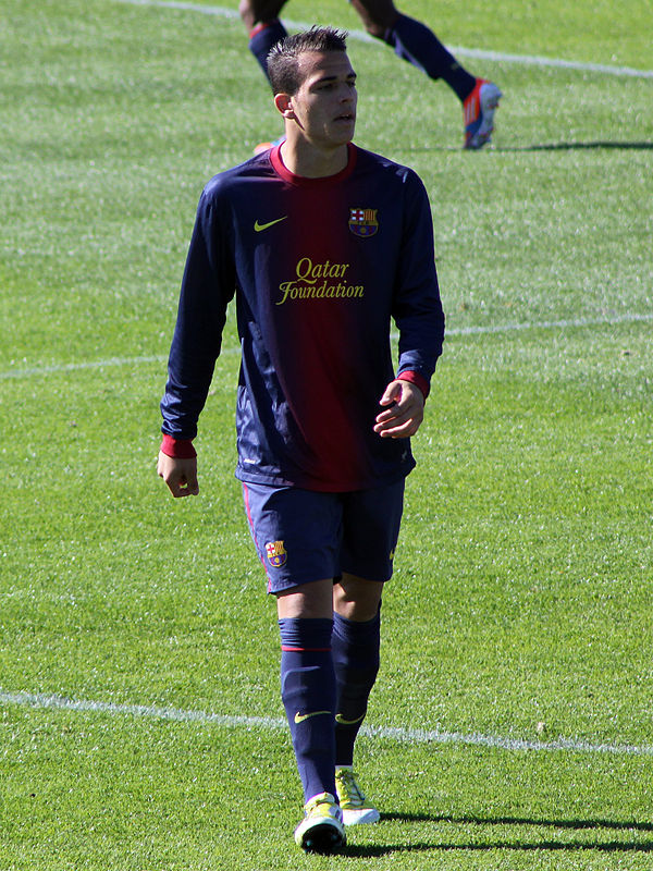 Sandro playing for Barcelona in 2012