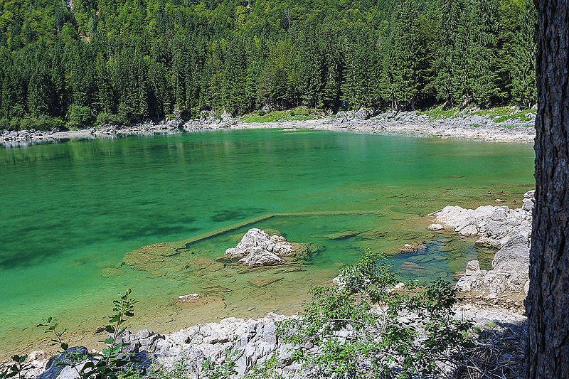 File:2013-08-17 Lago di Fusine superiore -hu- A 4538.jpg