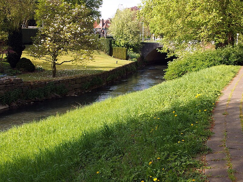 File:20130504 Maastricht Jekerpark 03.JPG