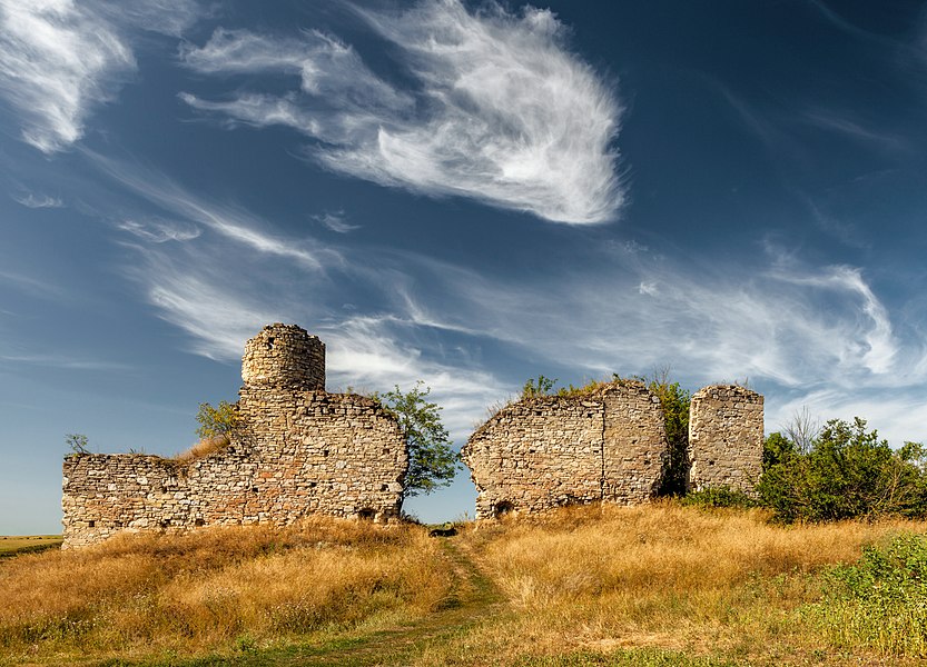 Chornokozyntsi Castle, Khmelnytskyi Oblast, by Moahim