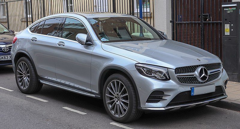 File:2018 Mercedes-Benz GLC 250d 4MATIC AMG Line Pre Plus 2.1 Front.jpg