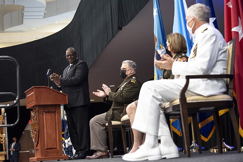 File:2021 SOUTHCOM Change of Command Ceremony 211029-D-BN624-0102.jpg