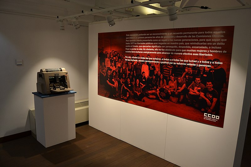 File:40 años de Comisiones Obreras. Exposición conmemorativa. (34939097010).jpg