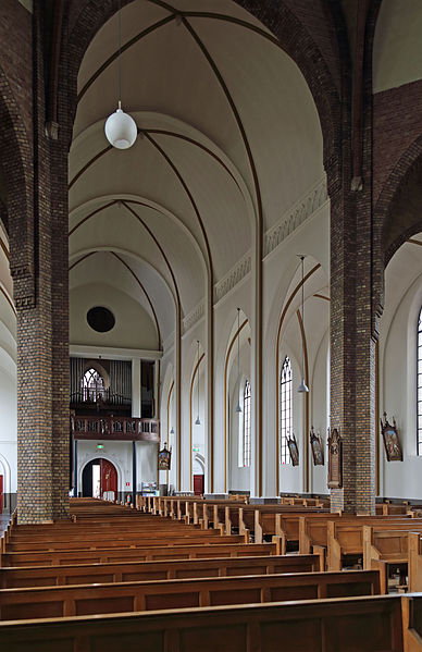 File:Aardenburg Maria Hemelvaartkerk R10.jpg