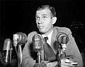 Alger Hiss (1950).jpg