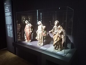 Sculptures en bois peints : La Foi. La Charité. L'Espérance.