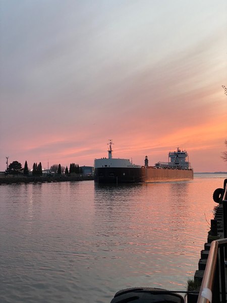 File:American Mariner and sunset.jpg