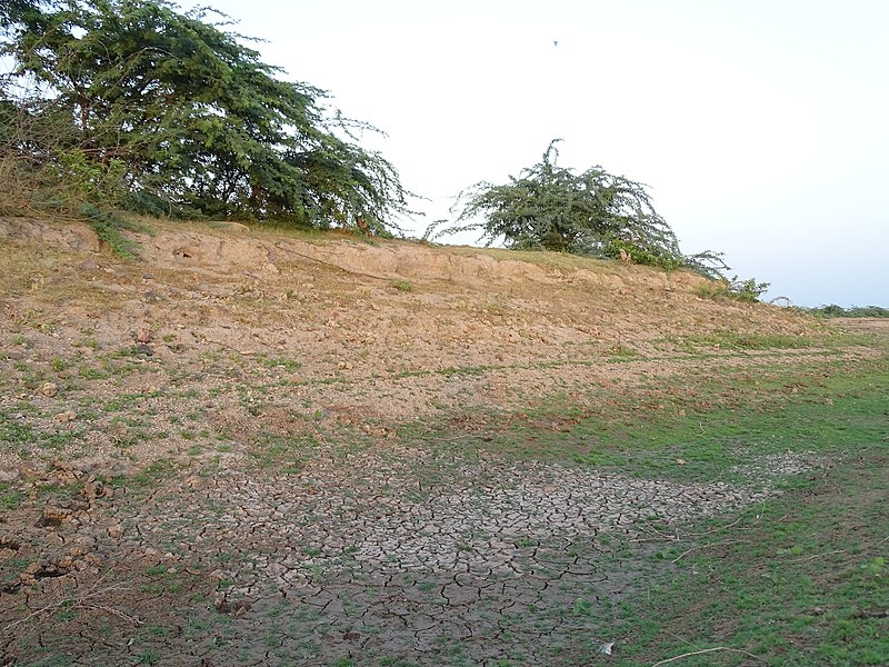 File:Ancient site showing remains of Village. 01.jpg