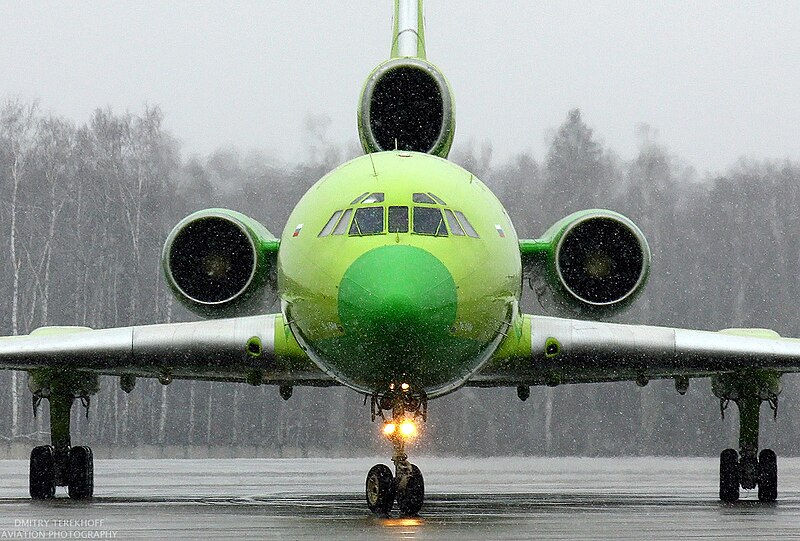 File:April... Snow... Green Tupolev... (5618653260).jpg