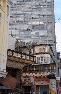 Moscou.-Immeubles et restaurant Genatsvale dans Arbat