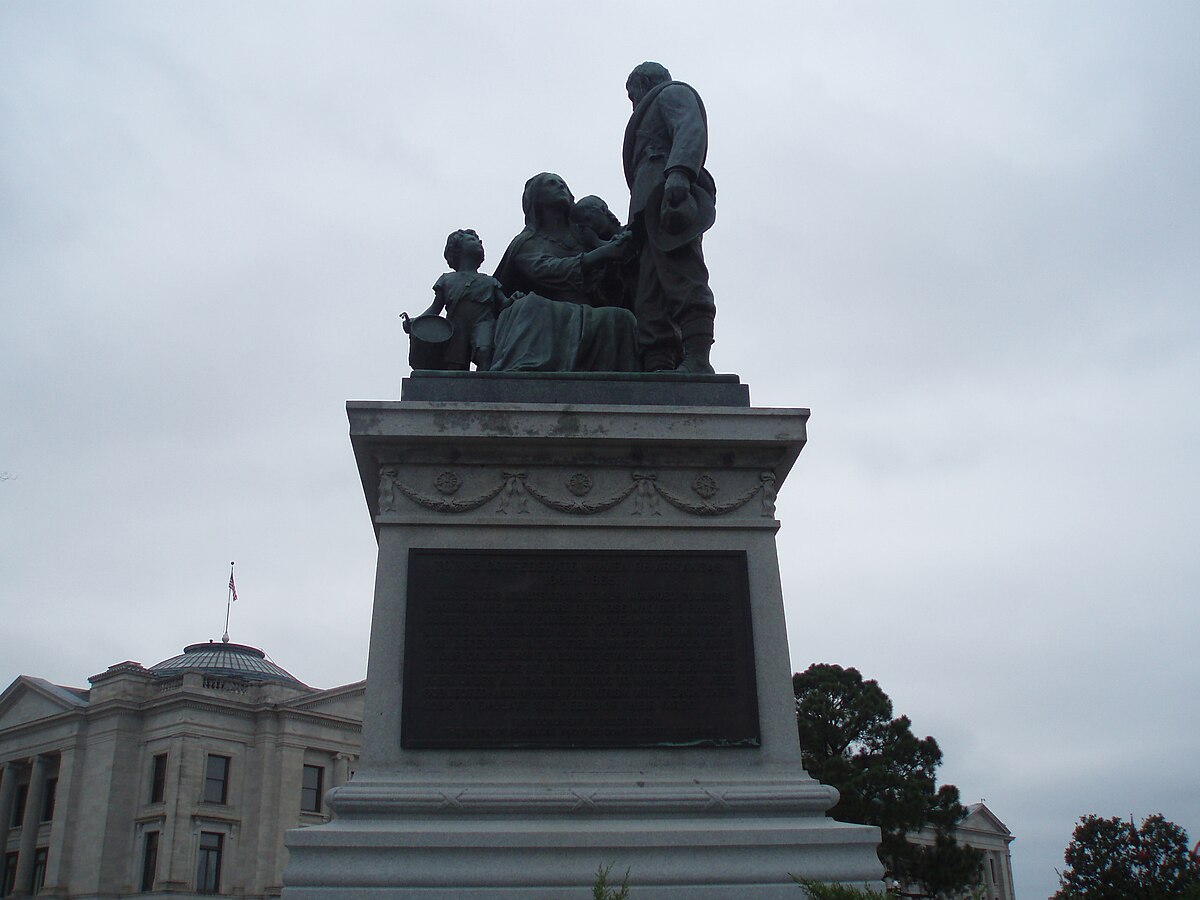 Хочу памятник. Памятник женщинам Конфедерации. Monument to a woman. Monument to Whalers. Non-Standard Monument to the Dead.