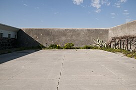 B-Section courtyard, Maximum Security Prison, Robben Island (01).jpg