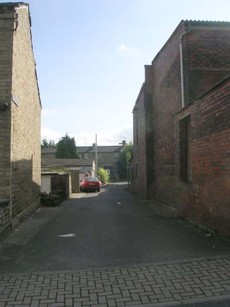 File:Back Gooder Lane - Victoria Place - geograph.org.uk - 1385073.jpg