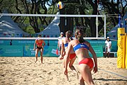 Deutsch: Beachvolleyball bei den Olympischen Jugendspielen 2018; Tag 8, 14. Oktober 2018; Mädchen, Achtelfinale – Bolivien-Puerto Rico 0:2 (18–21/18–21 ) English: Beach volleyball at the 2018 Summer Youth Olympics at 14 October 2018 – Girls Round of 16 – Bolivia-Puerto Rico 0:2 (18–21/18–21 )