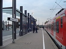 S-Bahn am Bahnhof Bergisch Gladbach