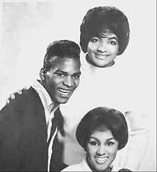 Sheen, with Fanita James (top) and Darlene Love of Bob B. Soxx & the Blue Jeans, 1962