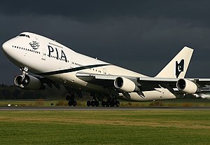 Boeing 747-240B(M), Pakistan International Airlines (PIA) JP379636.jpg