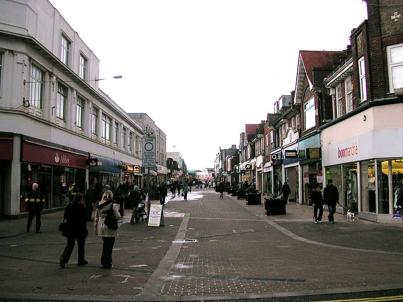 File:Bognor precinct.JPG