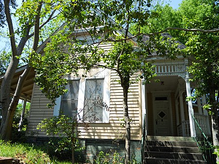 Brooks-Hughes House Phenix City.JPG