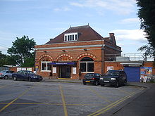 Buckhurst Hill station Buckhurst Hill stn building.JPG