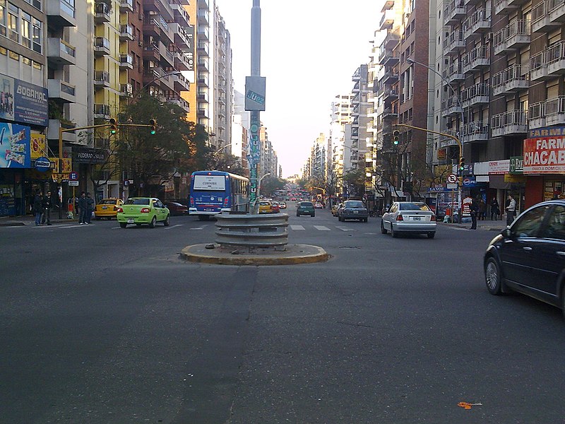 File:Bulevar Chacabuco 2009-09-28.jpg