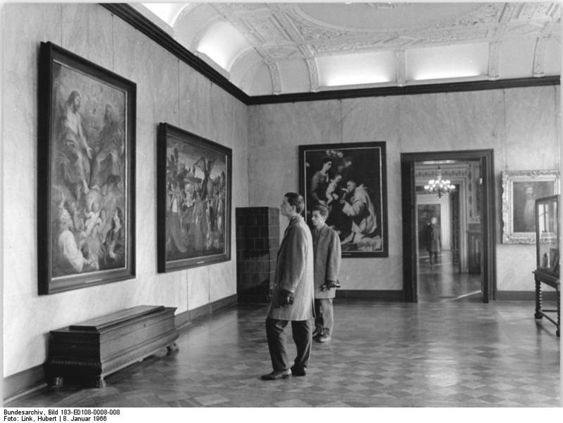 File:Bundesarchiv Bild 183-E0108-0008-008, Weimar, Schloss, Schlossmuseum.jpg