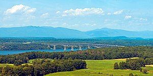 Kingston–Rhinecliff Bridge