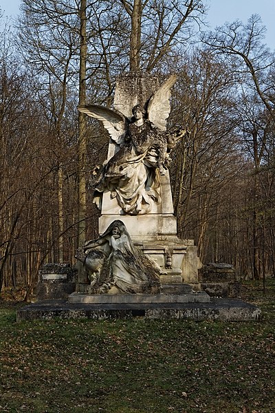 File:Château de Chantilly - Monument au Prince par Verlet - PA00114578 - 001.jpg