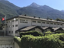 L'école hôtelière (scuola alberghiera), in località Cret-de-Breil.