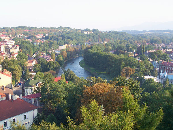 Český Těšín (right), Cieszyn (left) and the Olza River (centre)