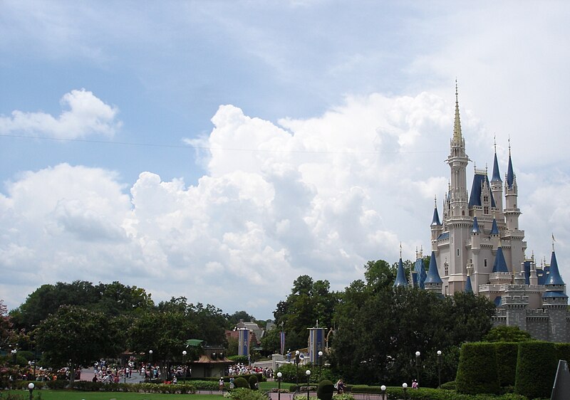 File:Cinderellas castle walt disney world.jpg