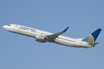 Continental Airlines 737-900 after takeoff