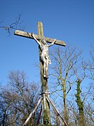 Croix monumentale dominant Montvendre.