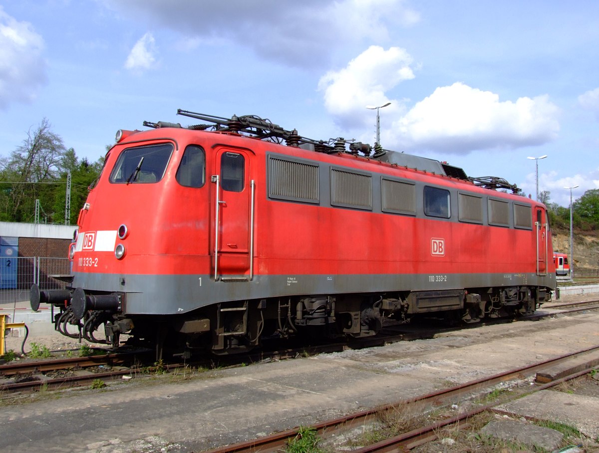 西ドイツ国鉄E10形電気機関車 - Wikipedia