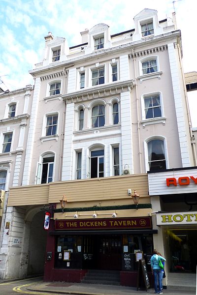 File:Dickens Tavern, Paddington, W2 (4231729148).jpg