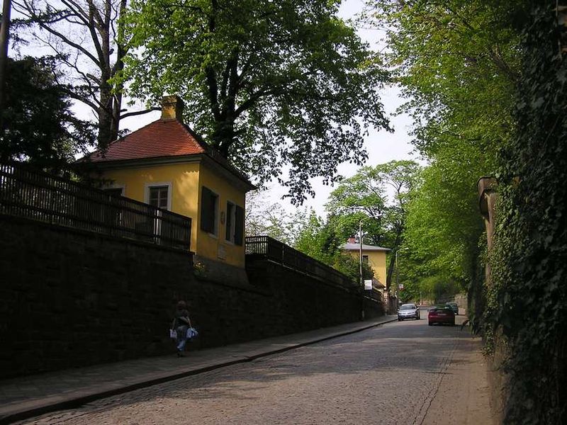 File:Dresden Loschwitz - Schiller-Häuschen, Foto Christoph Münch.jpg